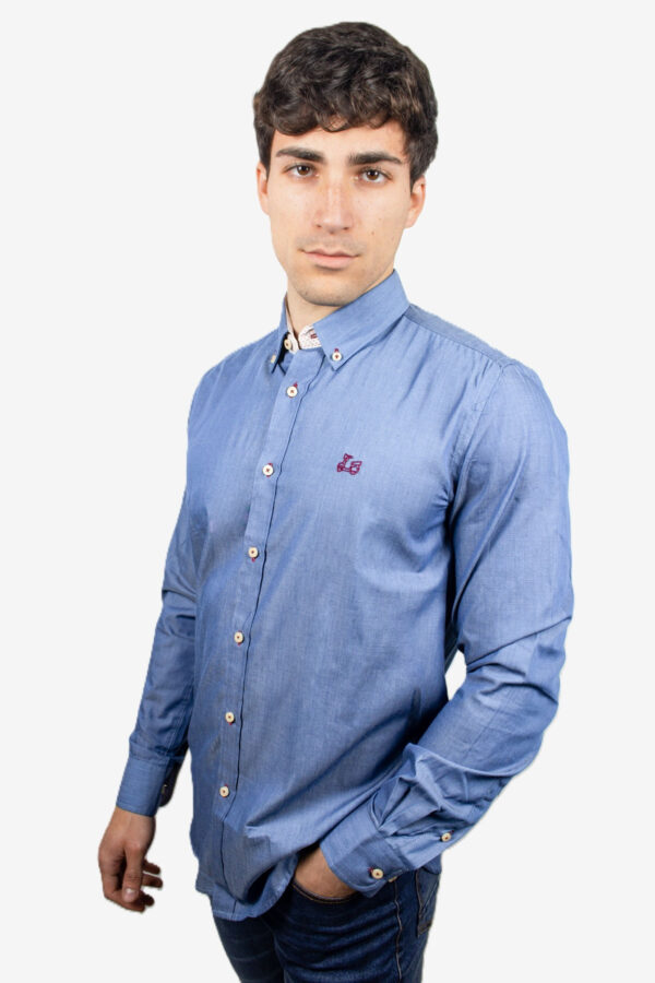 Camisa color denim índigo