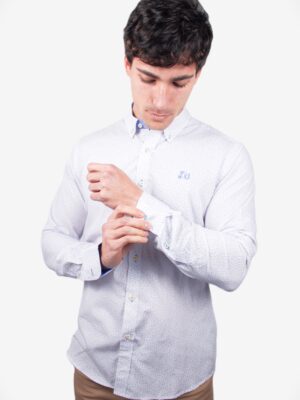 Camisa estampada floral y topitos