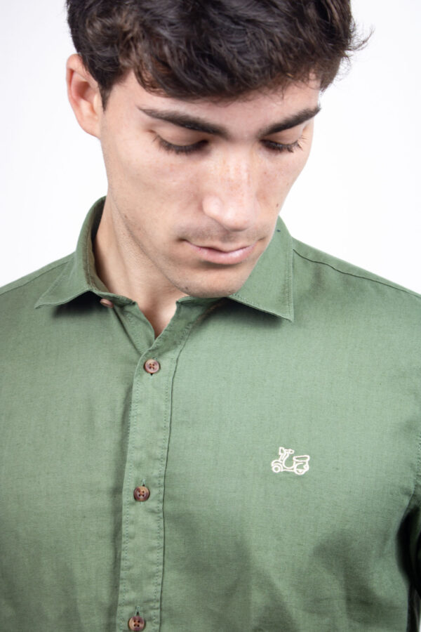 Camisa de lino básica cuello italiano [+8 colores] - Imagen 6
